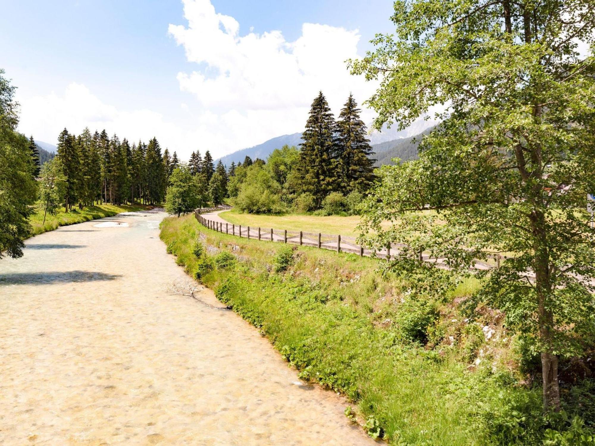 Spacious Chalet With Garden Near Ski Area In Tyrol Pozza di Fassa Esterno foto